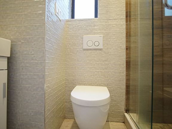 4th image of 1348 Hancock St #3F