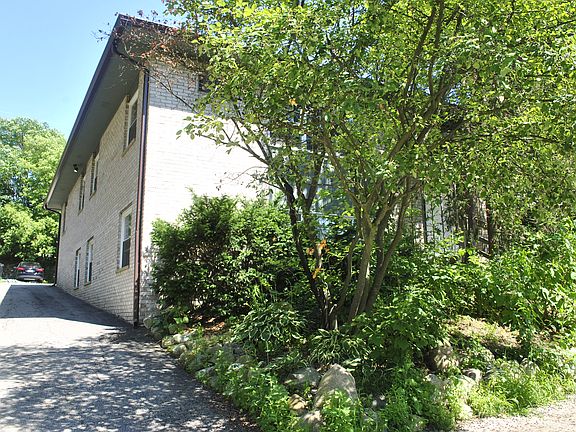3rd image of 512 N Ashley St #7