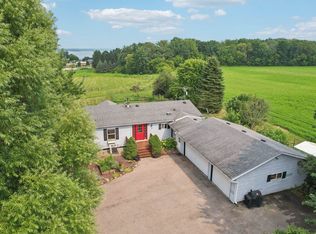 2230 Dyreson Rd, Mc Farland, WI 53558