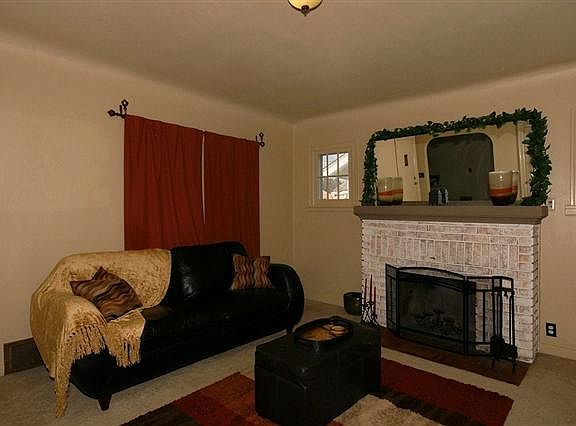 2nd image of 518 E Dalton Ave