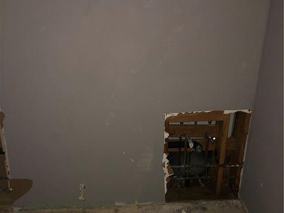 5th image of 2913 Kenwood St