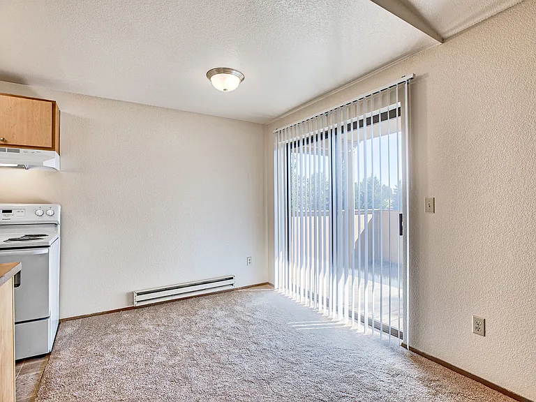 Scenic Pines Apartments — Photo 4