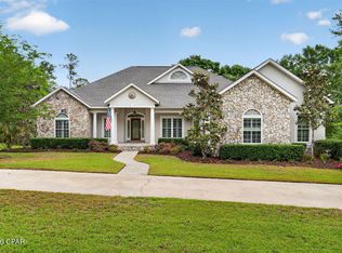 1138 Pine Bluff Dr, Chipley, FL 32428
