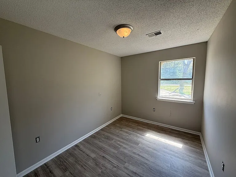 348 Schley Cir — Photo 25