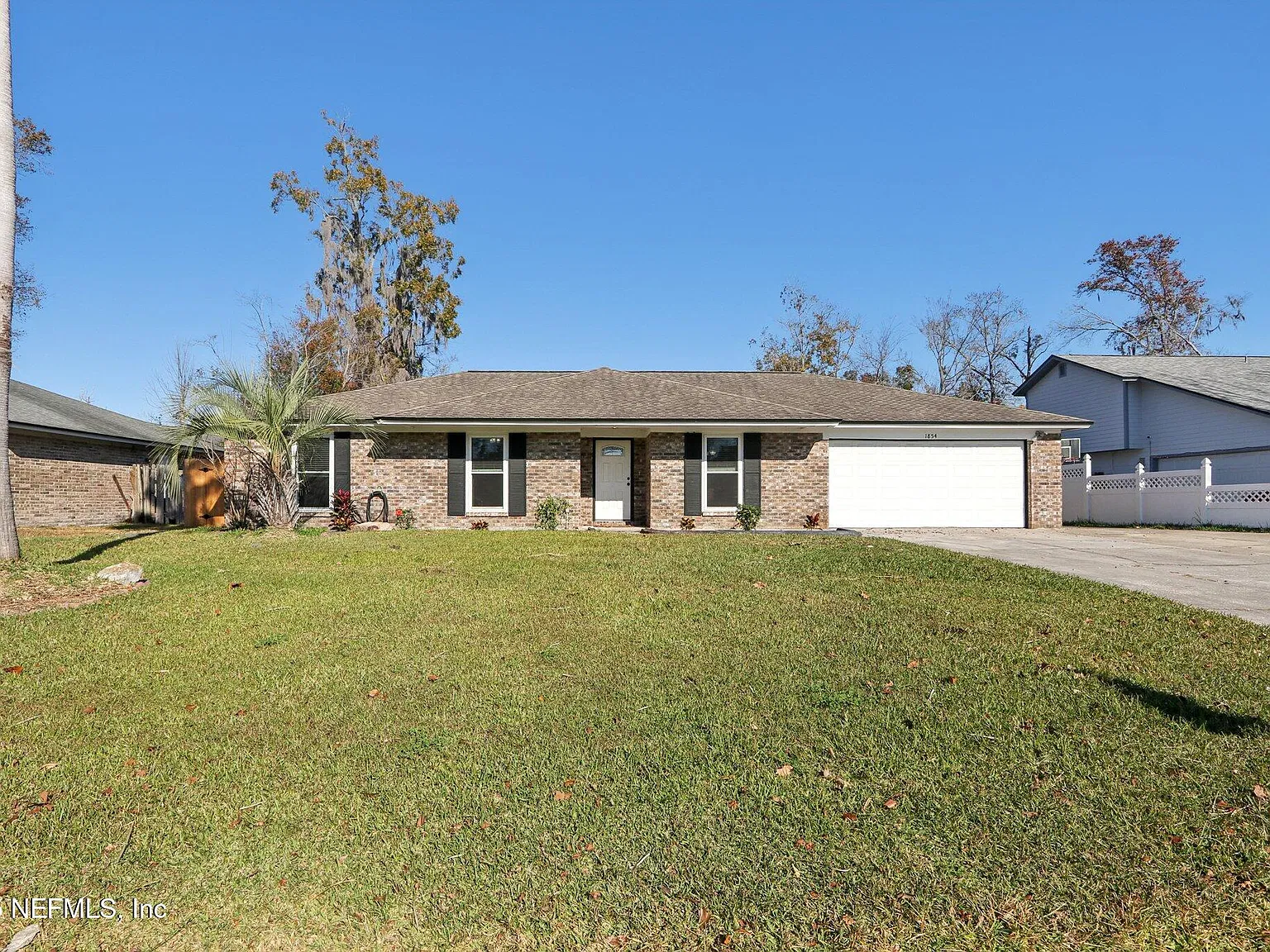 4 bed, 2.5 bath, 2002 sqft, $2,600 — Photo 2