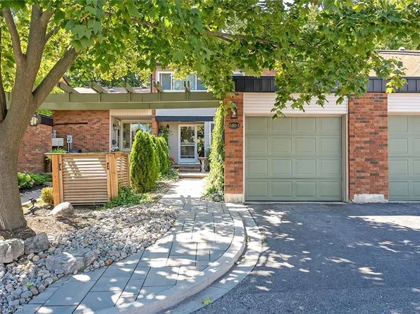 1580 Kerns Rd #5, Burlington, ON L7P 3A7