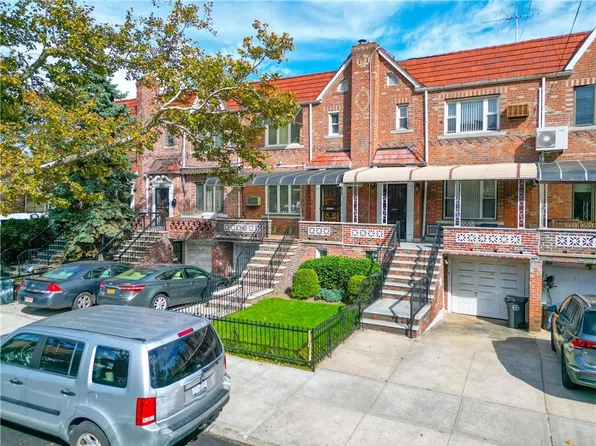 4715 Bedford Avenue image 2 of 35