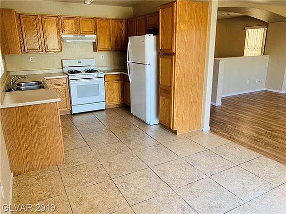 3rd image of 2523 Joseph Canyon Dr