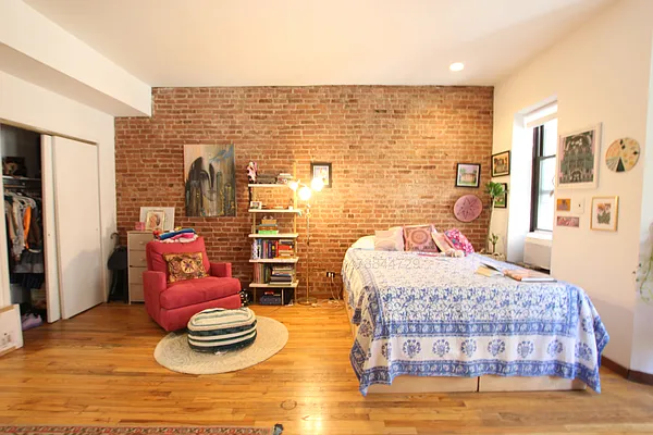 Rented by Corcoran | media 15