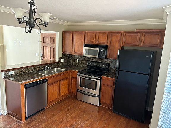 5th image of 3086 E Cherokee Dr APT 4
