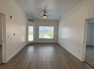 1182 W 200 N #C301, Centerville, UT 84014