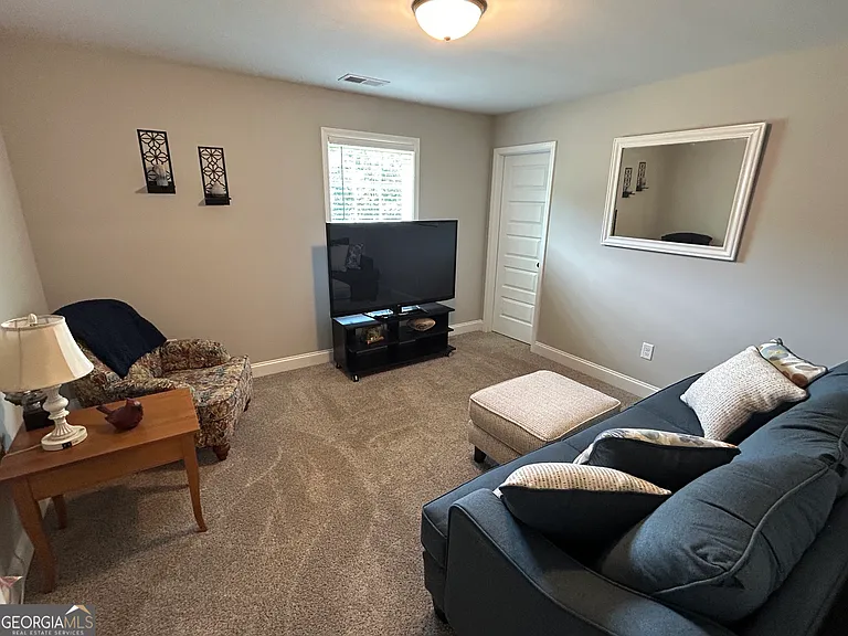 205 Solihull Ln — Photo 40