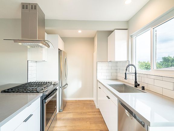 2nd image of 5847 Willoughby Ave #496501531