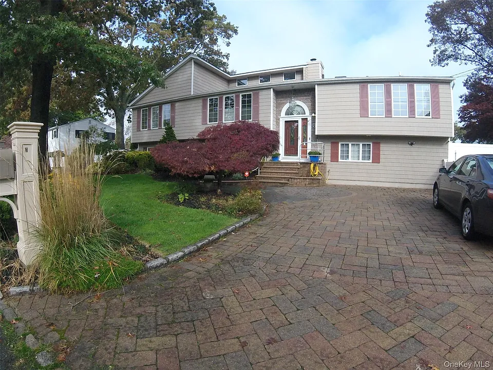 3 Crown St