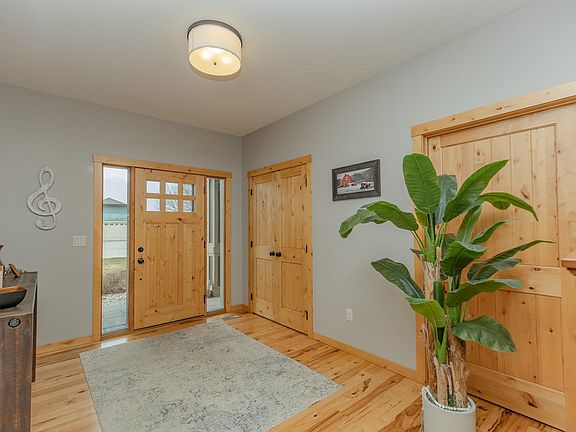3rd image of 24 Ann St