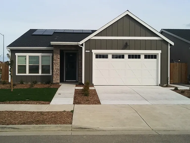 4890 Kinross Ct — Photo 1