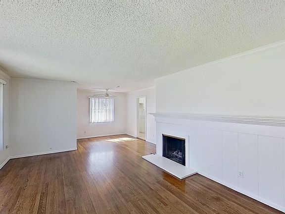 3rd image of 2606 Acacia Pl