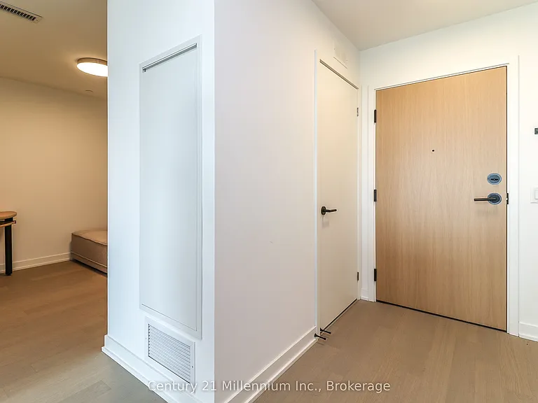 31 Huron St #511 — Photo 5