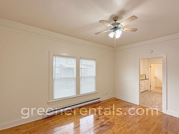 4th image of 726 Adams St SE #2