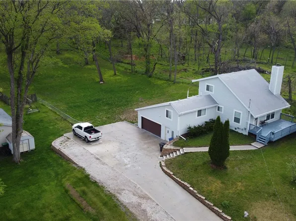 4131 Mahaska Ave, Des Moines, IA 50317