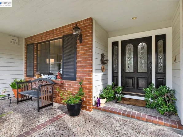 28 Harrington Rd, Moraga, CA 94556