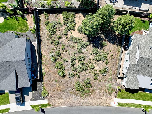 3rd image of 60885 SW Deer Creek Pl