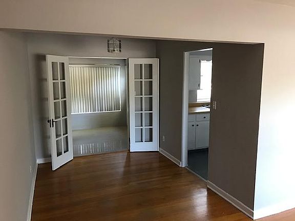 4th image of 2100 Virginia Dr