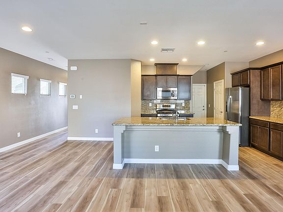 3rd image of 1122 Aubrey Springs Ave