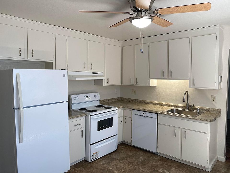 1st image of 270 Hickory St