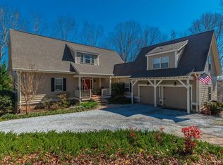 907 Rainbow Cir, Cleveland, GA 30528