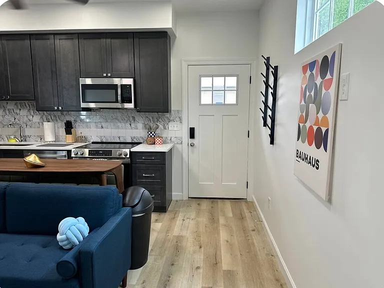 501 Sparella St — Photo 11