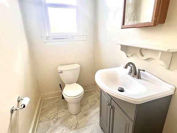 4th image of 244 Hager St #1