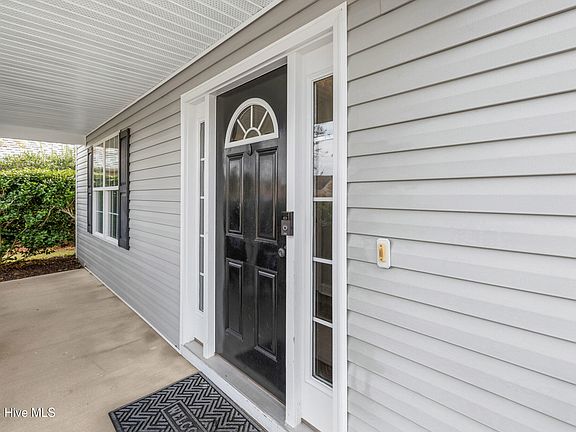5th image of 626 Laveen Way