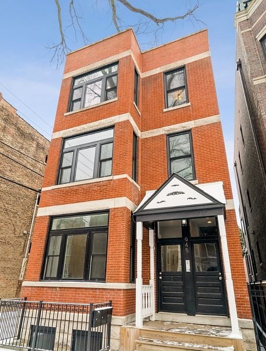 1st image of 945 N Hoyne Ave #1