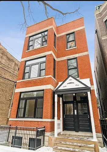 945 N Hoyne Ave #1 Photo 1