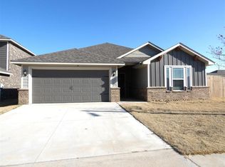 1717 Crimson Lake Blvd, El Reno, OK 73036