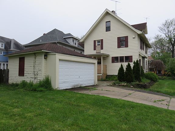 3rd image of 83 Oakdale Ave