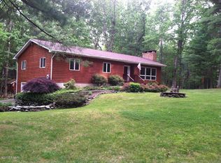 131 Bartsch Ln, Shohola, PA 18458