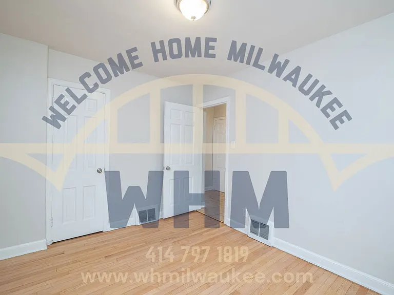 3254 S Kinnickinnic Ave — Photo 11