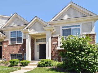 1649 Dogwood Ln, Hanover Park, IL 60133