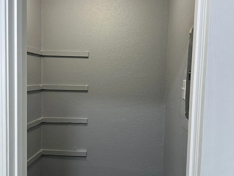 219 Leon St #6 — Photo 11