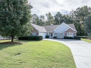 5620 Newberry Point Dr, Flowery Branch, GA 30542