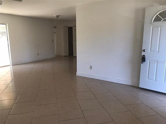 3rd image of 2908 Kumquat Dr