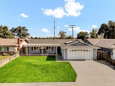 1035 Hoover Way, Hanford, CA, 93230