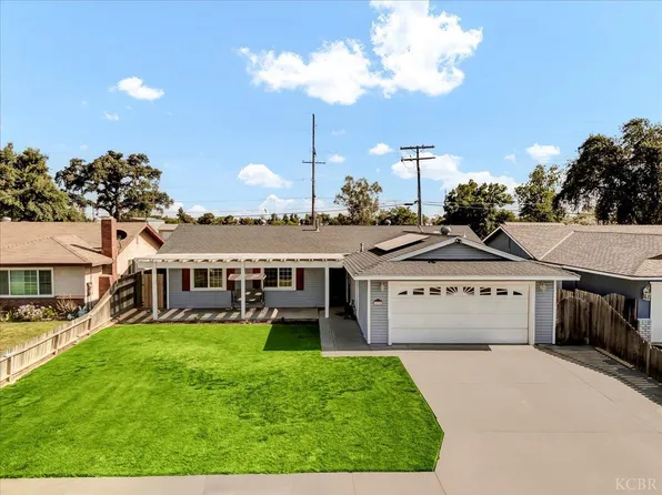 1035 Hoover Way, Hanford, CA 93230