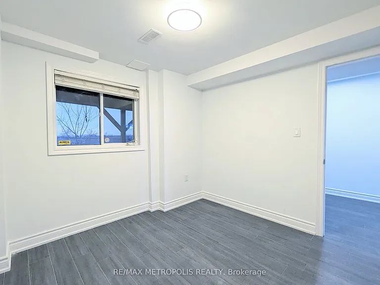 102 Hibbard Dr #BASEMENT — Photo 16
