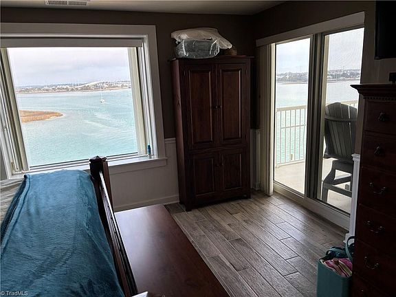 4th image of 100 Olde Towne Yacht Club Dr