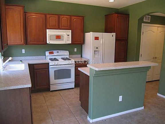 5th image of 7029 Whipple Manor St