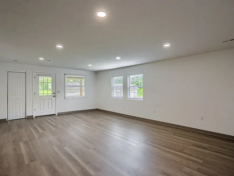 124 Kathleen Dr #4 — Photo 21