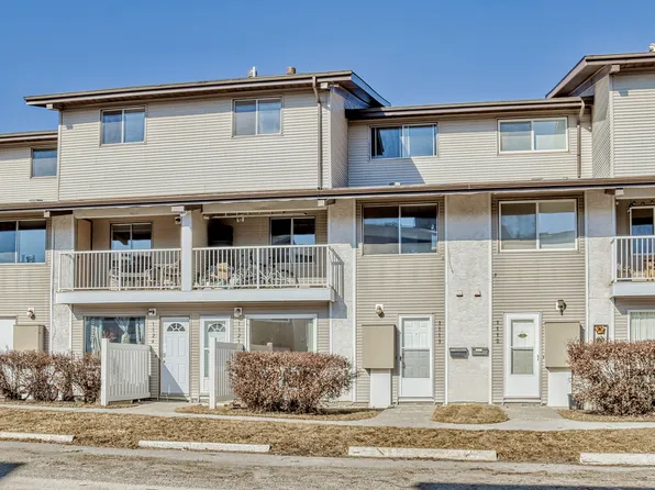 200 Brookpark Dr SW, Calgary, AB